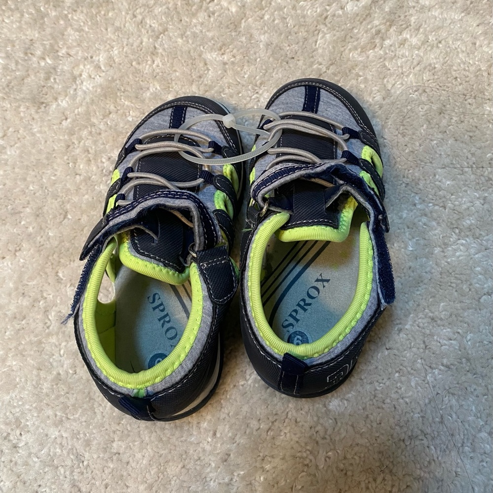 New kids sandals